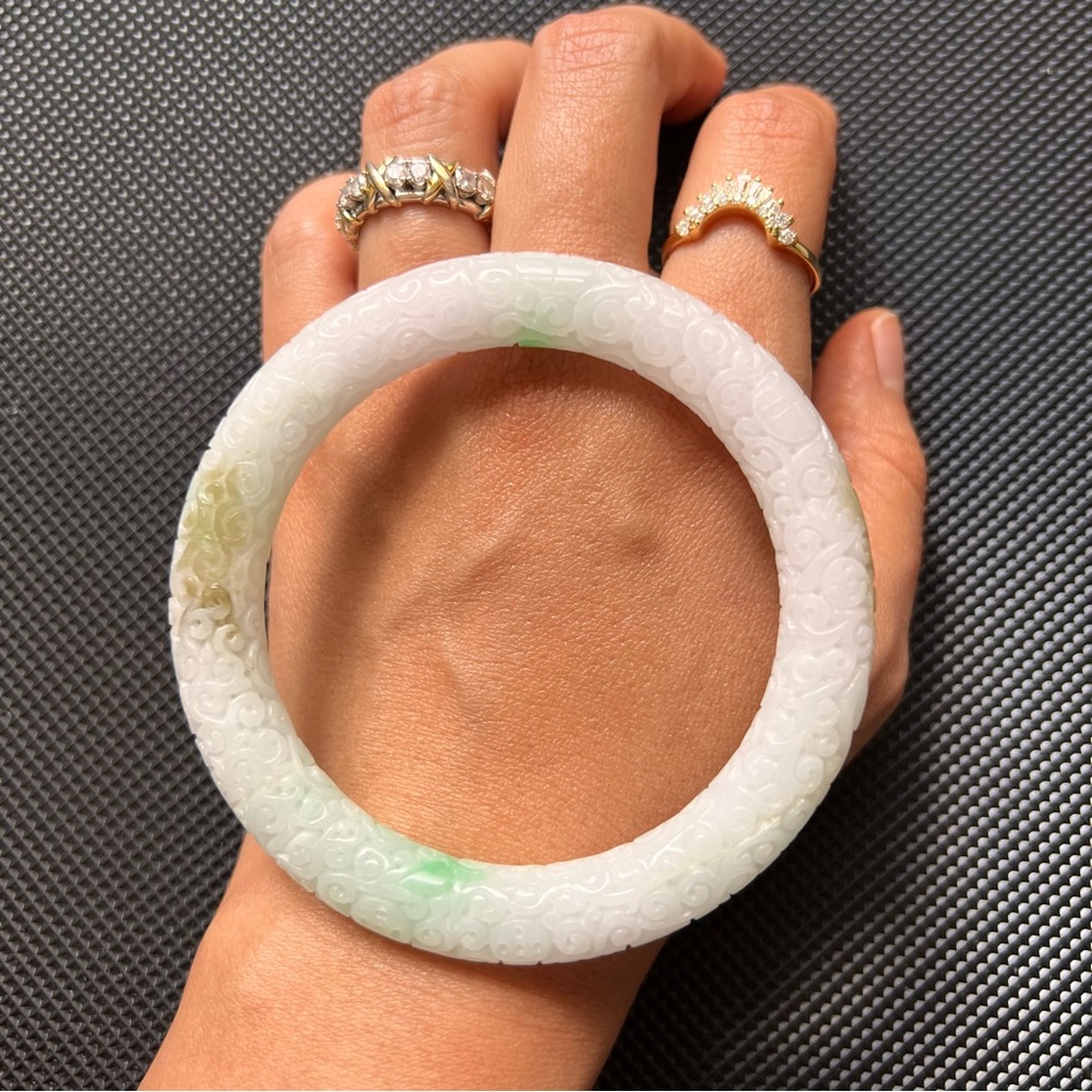💚💯Authentic unique traditional style carved white Jade bangle translucent